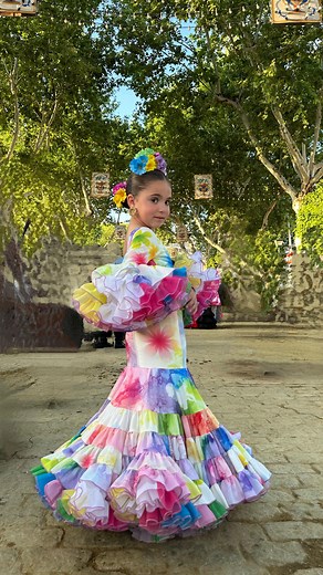 11K views · 654 reactions | ¡Mira cómo la estrella de la pasarela, mi...