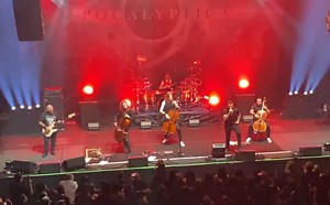 Watch: BLACK SABBATH Bassist GEEZER BUTLER Joins APOCALYPTICA On Stage To Perform 'War Pigs'