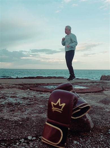 #shadowboxing is one of the best ways of staying fit and flexible. #boxing🥊