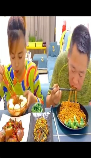 90K views · 1K reactions | Extremely Popular Couple Tricking Each Other With Food in a Funny Way | Couple Eating | Facebook