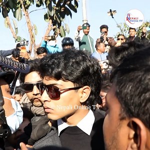 3.2M views · 124K reactions | नि*लडाम हुने गरी ला*ठीचार्ज, साथी कुटिएपछि मिराज ढुंगाना वि*स्फोट, प्रहरीसँग भनाभन | Nepali Online Tv | Facebook