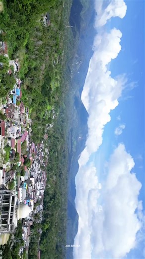 Keindahan Mesjid Lampahan dan Gunung Berapi