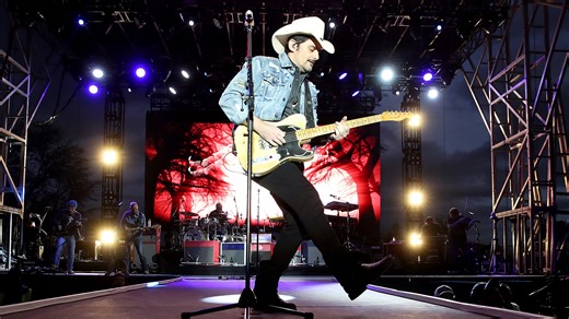 What bands have performed at the American Express Concert Series?