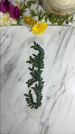 Easy DIY Floral Bookmark Tutorial 🌸