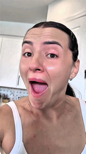 🅜͏🅐͏🅡͏🅣͏🅐͏ 🅐͏🅝͏🅓͏ 🅡͏🅤͏🅢͏🅣͏🅐͏🅜͏ on Instagram: "How to Catch A Spider with A Hand-Held Spider Catcher 😱🕷😎#comedy #viral #funny #spider #handheld #catcher"