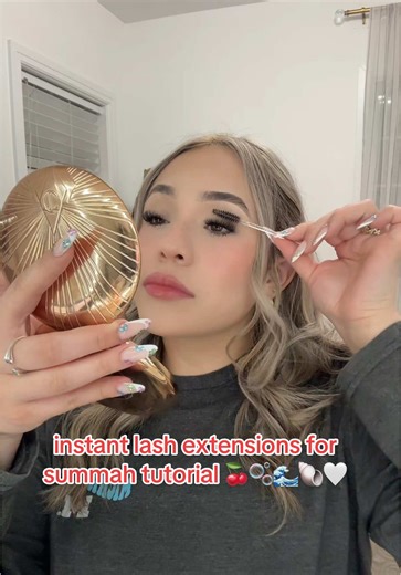 Instant Lash Extensions Tutorial for Summer