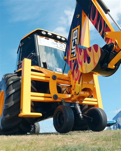75K views · 2.3K reactions | Show stopping. A great weekend at the #SilverstoneFestival with the #JCB GT Backhoe Loader, Aston Martin Aramco Formula One Team Loadall and Monster Jam DIGatron. | JCB | Facebook