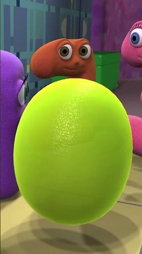 Keep Your Eyes On The Ball! | #Numberjacks #Shorts #kidsvideos #learnmaths