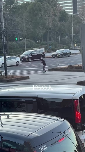 格闘家のウェーブパーマスタイル