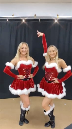 Merry Christmas everybody🎄🎅🏼 #christmasdance #christmas #xmas #santaclaus #celebrate #family | The Rybka Twins