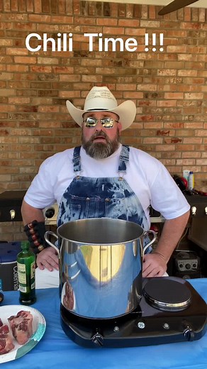 Southern Chili Recipe with Oxtail | Texas Trinity | Gordon Ramsay Style