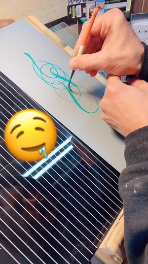 Mastering Scroll Basics: Beginner's Guide to Pinstriping Design