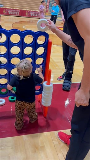 🤝🐺 Appreciate all the Wolves fans who came out to 𝐌𝐄𝐄𝐓 𝐓𝐇𝐄 𝐖𝐎𝐋𝐕𝐄𝐒 tonight. You make this place special! #GoWolves🐺 | Northern State Men's Basketball