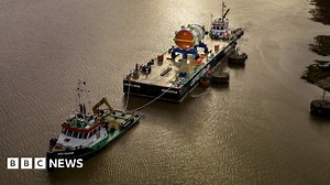 Somerset: Nuclear reactor arrives at Hinkley C power station
