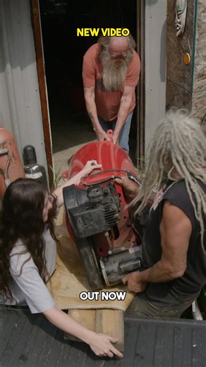 Free compressor? Huge win. Getting it unloaded, powered, and running? Not so simple. Then I visit Big Donny to see if this upgrade actually turns into work. Go watch the full video! 👀 Rust Bros Restorations #WomenInAutomotive #CassidyMcEown #CarCulture #fyp #rustbros #mattshewchuk | Cassidy Mceown