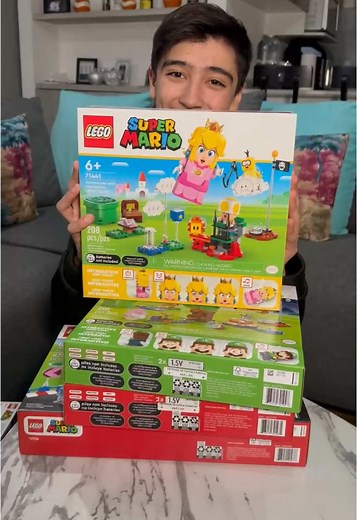 Construye tu pista de carreras con LEGO Super Mario