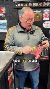 Don Snap On Checks On A Torque Wrench That’s Older Than Me #tools #mechanic #repair | Tools R Us