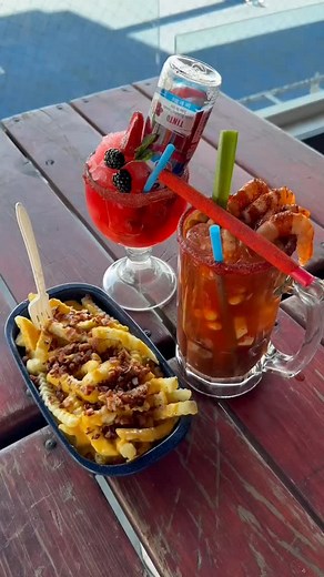 Si buscas donde ver el juego… aquí es! Te esperamos en el mejor Sport bar de SLP ⚽️🍻 | Azul Bar