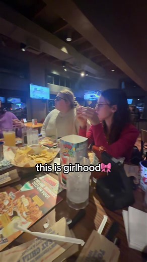 we love u @Chili’s Grill & Bar #girlhood #dinner #girls #chilis #real