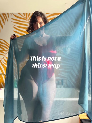 Waving your white flag #mombod #curvy #olderwomen #badbunny #hourglass