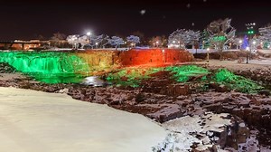 28K views · 318 reactions | Yes, we're serious, Clark. You can find 276 decorated trees, 215 lighted poles, over 23 miles of string lights, 40 wreaths and over a mile of garland at Falls Park! As you travel to the Winter Wonderland (open 5pm-12pm), you can take North Weber Avenue or North Phillips Avenue. | City of Sioux Falls - Municipal Government | Facebook