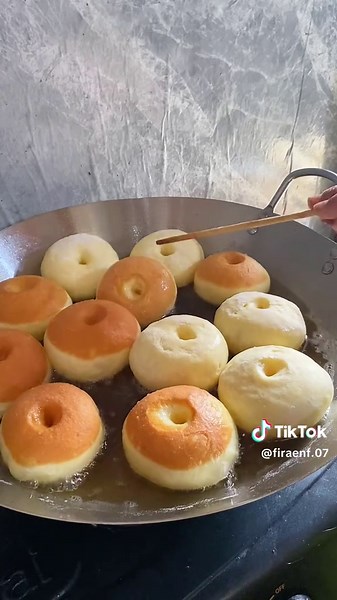 Cara Mudah Membuat Donat Khas Kalimantan