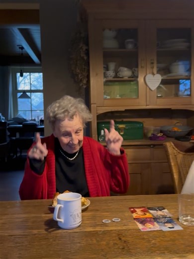 Lisanne Dijkstra on Reels