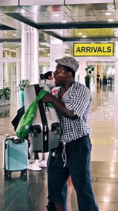 38K views · 1K reactions | Why does it always feel like I’m carrying my life on my back? ✈️ If only my luggage had legs... 藍 #SuitcaseStruggles #TravelLife #napi #humor #comedy #prank #parati #fyp #risa #laugh #madman #instagram #instagood #reels #nopeace #funny #iwantproblemsalways #touchdown #arrived | NaPi | Facebook