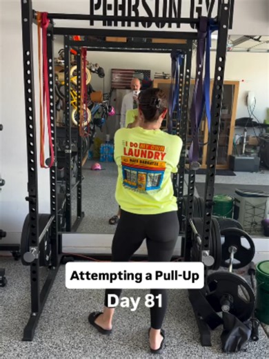 Even in the days I feel weak…it’s all about consistency and showing up daily. It’s been over 80 consecutive days now… NGL I thought day 45ish was going to be the day…now I’m thinking 145ish. 😝 . . . #pullupjourney #strictpullup #fitnessjourney #weightlossjourney