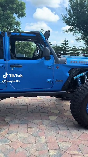 Exploring Jeep Life with JLU and JL Models