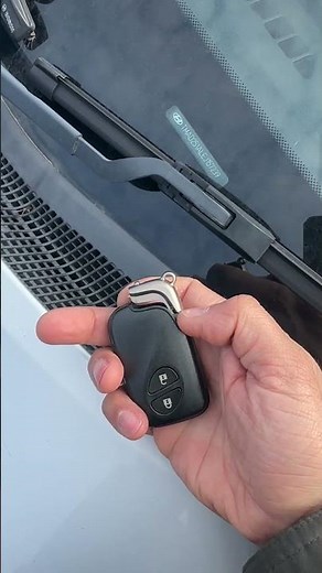 Lexus CT200h Key Battery Replacement/ Change