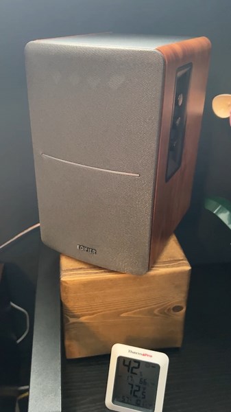 Watch Amazing Bookshelf Speakers! on Amazon Live