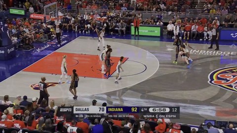 Highlights: Clark vs. Bueckers, Stewie shows out