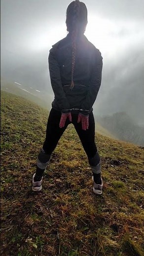 mystical posing in handcuffs / mystisches posieren in Handschellen - Vals, Rongg