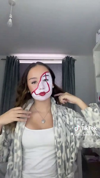 Transforming Looks: Pennywise Makeup Transition Tutorial