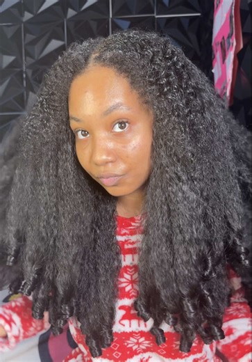 ✨ U-Part Kinky Straight Install ✨ No lace, no stress — just a flawless blend every time! This wig is giving natural, soft, and FULL without the extra work. Leave-out melted, texture matched PERFECTLY, and the install took minutes 👏🏾💁🏾‍♀️ If you love natural & effortless… this is the one! #upartwig #kinkystraightwig #wiginstalltutorial #protectivestyle #naturalhairblend