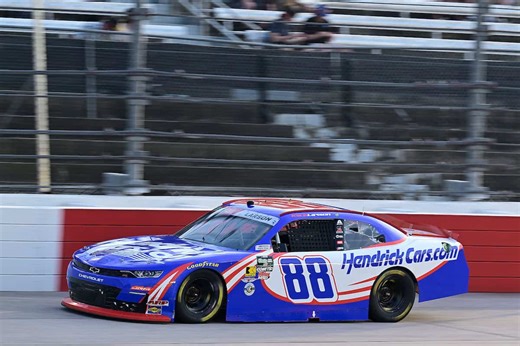 Bad Pit Stop Tames Kyle Larson at Darlington