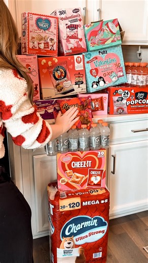 Shelby Boolay | I wish I could have seen how the half-roll was taken #deliverydrivercart #snacks #sahm #usps #mother | Instagram