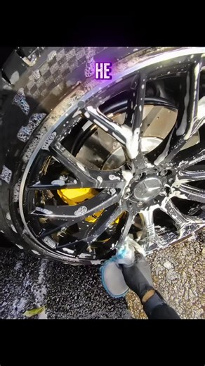 Ruslan on Instagram: "Как не испортить диски на SL 55 AMG #usa #detailing #work #lifestyle #job"