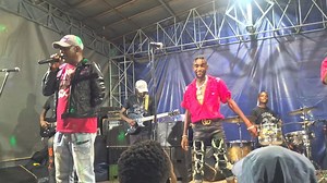 Somandla Ndebele took revellers on a nostalgic journey with his performance of Rovambira, a track from his 2004 album 'Zvamauya Zvanaka', during the recently past festive season in Chinhoyi. The album, which sold over 200,000 copies, proved to be a strong contender, even challenging the dominance of sungura king Alick Macheso at one stage. | SilMun Arts Directory