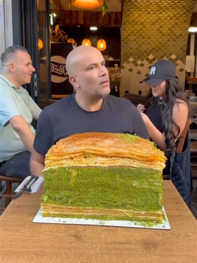 Giant Food Prank in Restaurant #prank #funnyvideos #funnymoments #gaintfood#prank