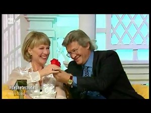 1M views · 10K reactions | Questa sera per voi un bellissimo ed emozionante video mix sulle note di 'Pieno d'amore' Buona serata | HELLO GOGGI | Facebook