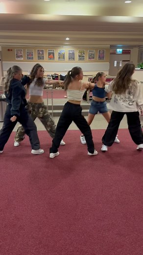 98K views · 109 reactions | BACKSTAGE  Final preparations  TEAM  #commercial #dance #theatre #weekend #work #stage #rehearsal #sunday #practice #dancer #dancers #danceschool #danceclass #choreography #choreographer #choreo #dancechallenge #dancelife | BlackLotus Dance Company | Facebook