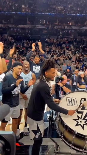 San Antonio Spurs on Instagram: "Steph’s turn! 🥁"