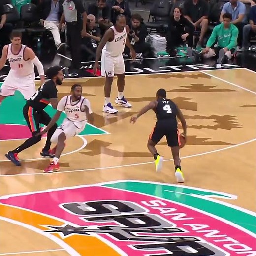 De’Aaron Fox DROPS Defender with Nasty Crossover Spurs Guard Shines in San Antonio Win #nba #lakers