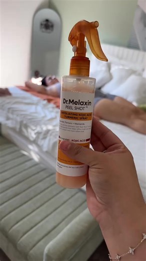 ✨ Fade Dark Spots & Rough Skin? ✨ Peel Shot combines Kojic Acid & Turmeric for the smooth, bright skin you want. ✅ Visibly reduces hyperpigmentation. ✅ Smooths texture (KP, elbows, knees). ✅ Gentle, natural, effective. 🌱 Unlock confident, glowing skin! 🛒 Get Smooth & Bright Skin! | Solstice Labs