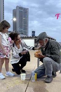 401K views · 27K reactions | Empathy and food offered to a homeless man | Tips & Tricks | Facebook