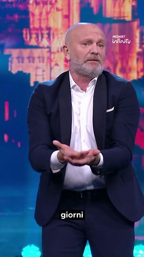 Quando arriva la nebbia a Milano! #Zelig ti aspetta in streaming su #MediasetInfinity | Zelig