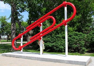 How One Man Traded a Little Red Paperclip All the Way Up to an Entire House