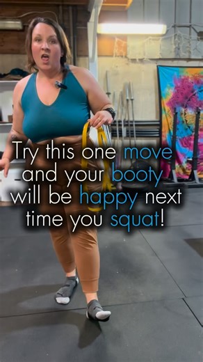 GG- Personal Trainer, Yoga, Online Fitness on Instagram: "Put your hand up in the comment if love the burn from a monster walk 🙋🏻‍♀️🙋🏻‍♀️🙋🏻‍♀️ Or Tap the ❤️ if you prefer clamshells to warm up 🐚 🤨 Fitness for life, not a size 💃🏻 #onlinepersonaltrainer #virtualfitness #bodyneutrality #edrecoveryjourney #dietculturedropout"